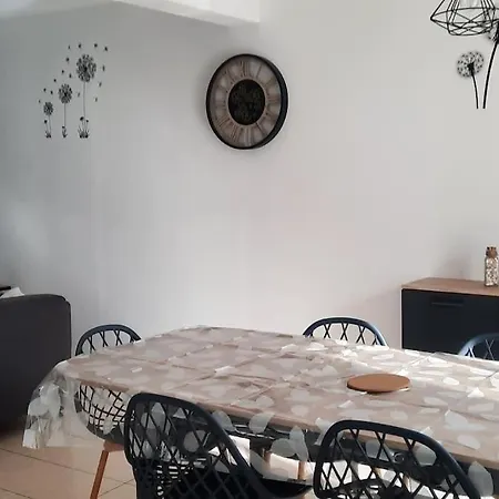 La Maison Enzo * Arrest