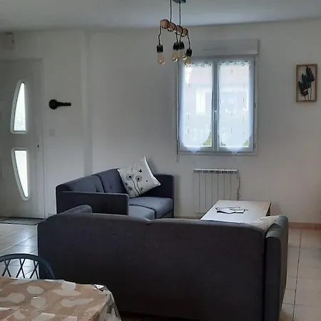La Maison Enzo Arrest